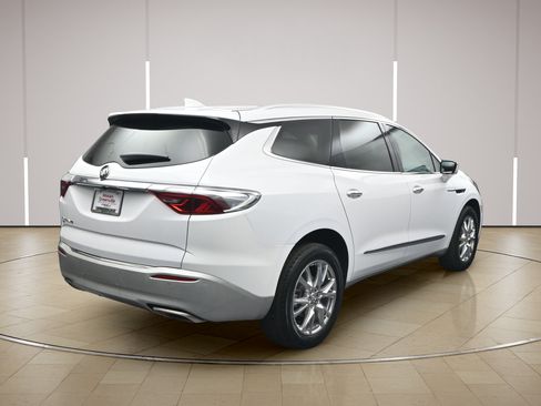 Used 2023 Buick Enclave Essence w/ Experience Buick Package AWD/4WD image 7