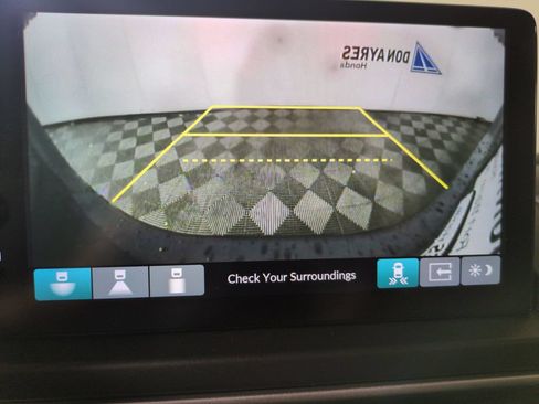 Certified 2025 Honda Pilot Touring image 24
