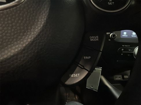 Used 2018 Kia Soul + image 16