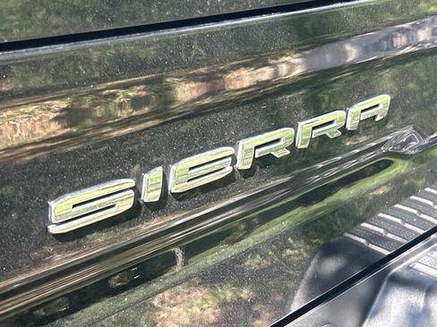 Used 2021 GMC Sierra 1500 AT4 w/ AT4 Premium Package AWD/4WD image 9