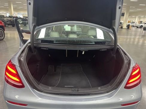 Used 2017 Mercedes-Benz E 300 4MATIC image 18