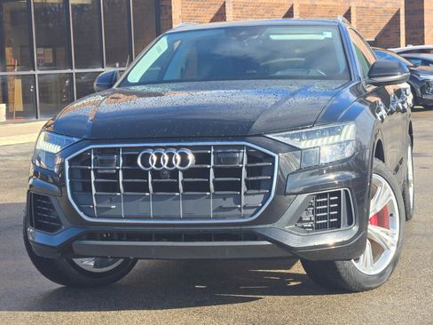 Used 2019 Audi Q8 Prestige w/ Towing Package image 3