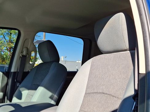 Used 2019 RAM 1500 Big Horn image 24