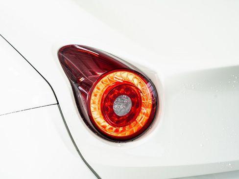 Used 2016 Ferrari California T image 26