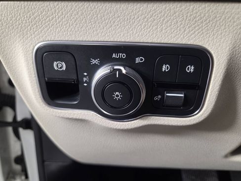 Used 2020 Mercedes-Benz GLB 250 image 18