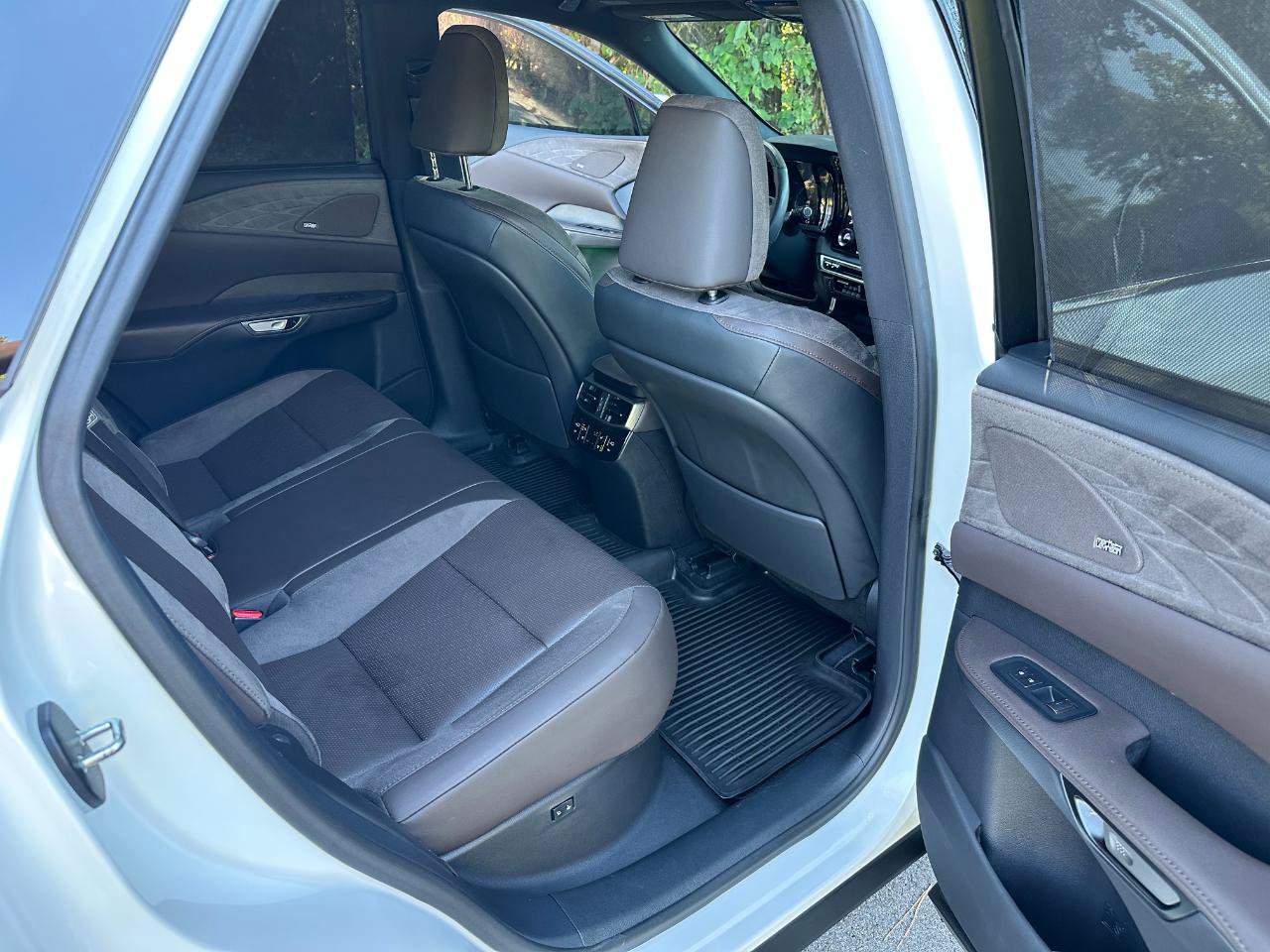 Used 2023 Lexus RX 350 FWD w/ Cold Area Package image 25
