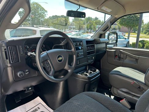 Used 2023 Chevrolet Express 2500 w/ Driver Convenience Package image 10