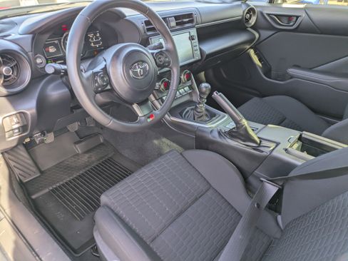 Used 2024 Toyota GR86 image 22