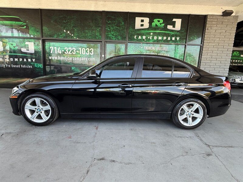 Used 2015 BMW 320i Sedan RWD image 4
