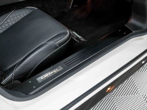 Used 2016 Aston Martin Vanquish Coupe image 40