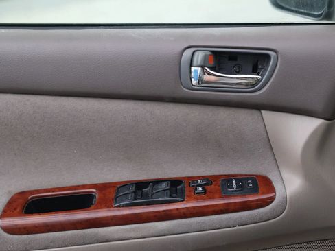 Used 2003 Toyota Camry LE FWD image 37