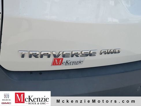 Used 2018 Chevrolet Traverse LT w/ LPO, Floor Liner Package AWD/4WD image 30