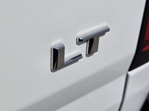 Used 2022 Chevrolet Colorado LT w/ Fleet Safety Package RWD image 11