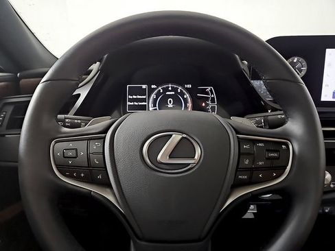 Used 2025 Lexus ES 350 w/ Premium Package FWD image 20