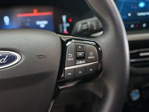 Used 2023 Ford Escape Active w/ Tech Pack #1 AWD/4WD image 32