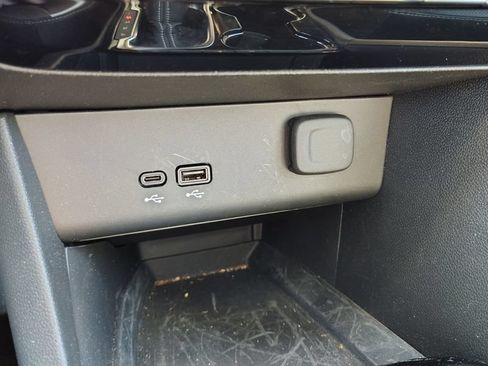 Used 2024 Buick Encore GX Avenir FWD image 22