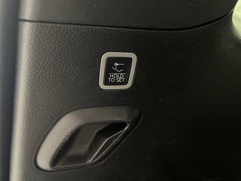 Used 2024 Jeep Wagoneer Series II w/ Flexible Seating Group RWD image 48