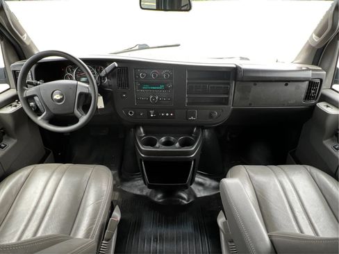Used 2022 Chevrolet Express 3500 LS RWD image 33