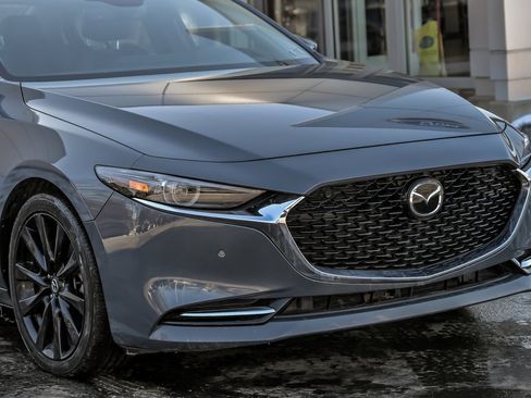 Used 2024 MAZDA MAZDA3 2.5 Turbo Sedan w/Premium Plus image 11