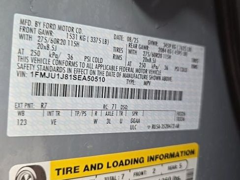 Used 2025 Ford Expedition Active AWD/4WD image 24