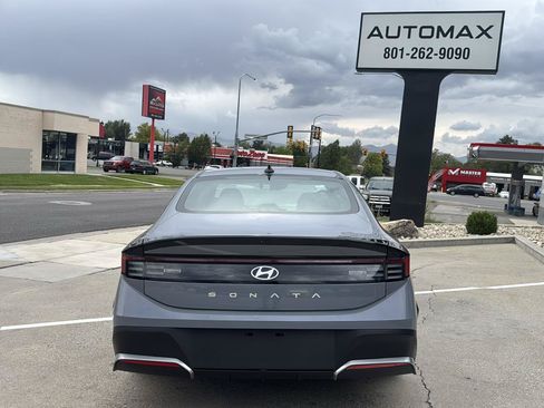 Used 2025 Hyundai Sonata SE FWD image 6