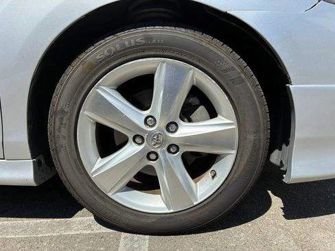 Used 2011 Toyota Camry SE w/ SE Extra-Value Pkg #1 FWD image 67