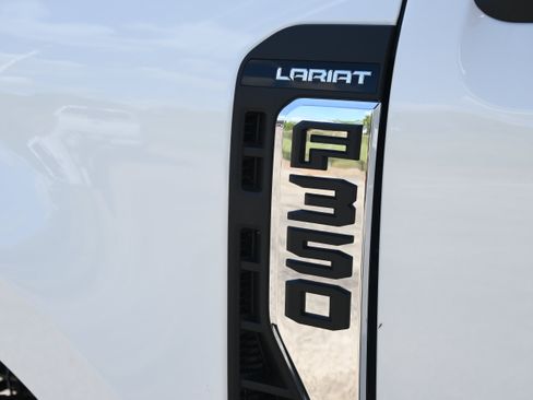 New 2026 Ford F350 Lariat w/ Lariat Premium Package AWD/4WD image 12