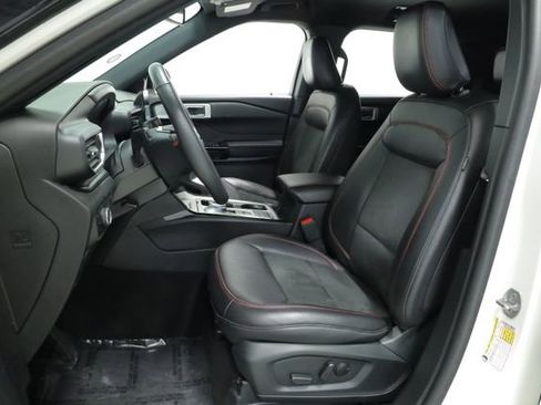 Used 2024 Ford Explorer ST-Line w/ Class IV Trailer Tow Package image 28