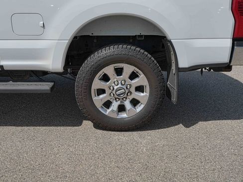 Used 2019 Ford F250 Lariat w/ Lariat Ultimate Package AWD/4WD image 9
