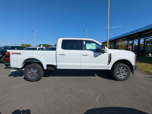 New 2026 Ford F250 Lariat w/ FX4 Off-Road Package image 3