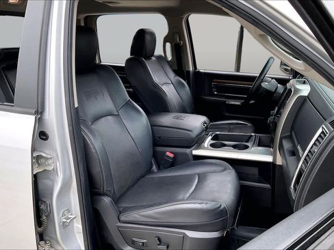 Used 2016 RAM 1500 Laramie w/ Convenience Group RWD image 9