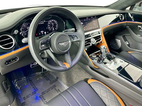 Certified 2024 Bentley Flying Spur W12 image 12