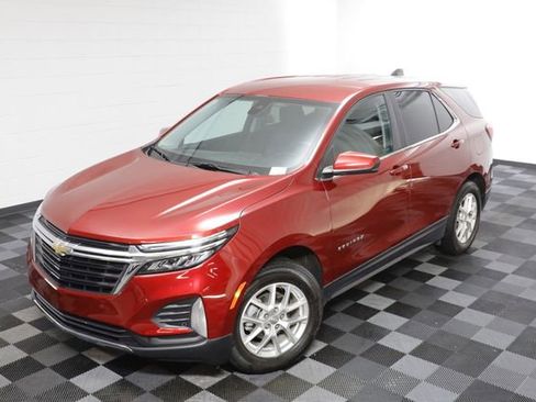 Used 2024 Chevrolet Equinox LT w/ LPO, Floor Liner Package image 2