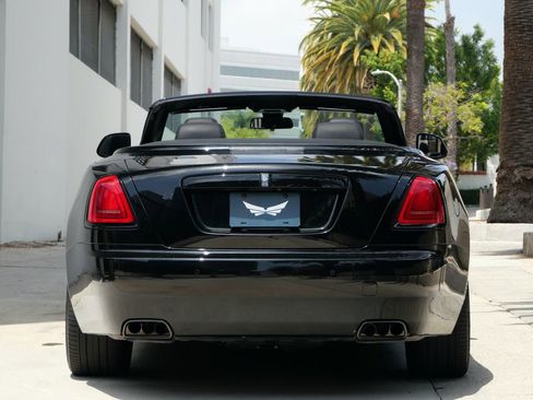 Used 2019 Rolls-Royce Dawn image 7