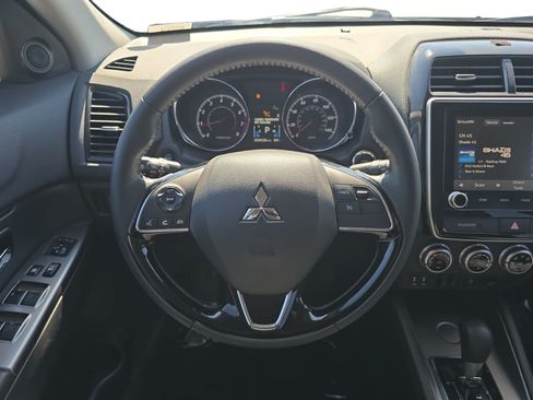 Used 2022 Mitsubishi Outlander Sport SE FWD image 13