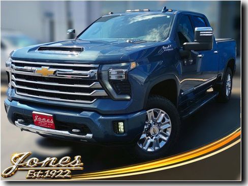 Used 2025 Chevrolet Silverado 2500 High Country image 1