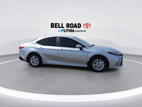 Used 2025 Toyota Camry LE AWD/4WD image 9