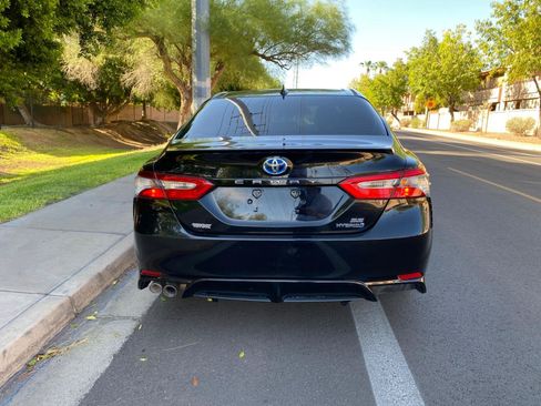 Used 2019 Toyota Camry SE w/ Audio Package FWD image 11