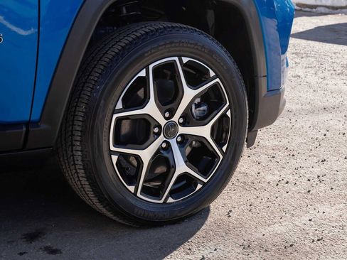 Used 2026 Jeep Compass Limited image 10