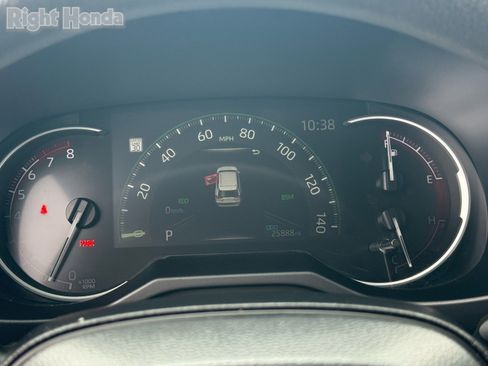 Used 2025 Toyota RAV4 XLE image 18