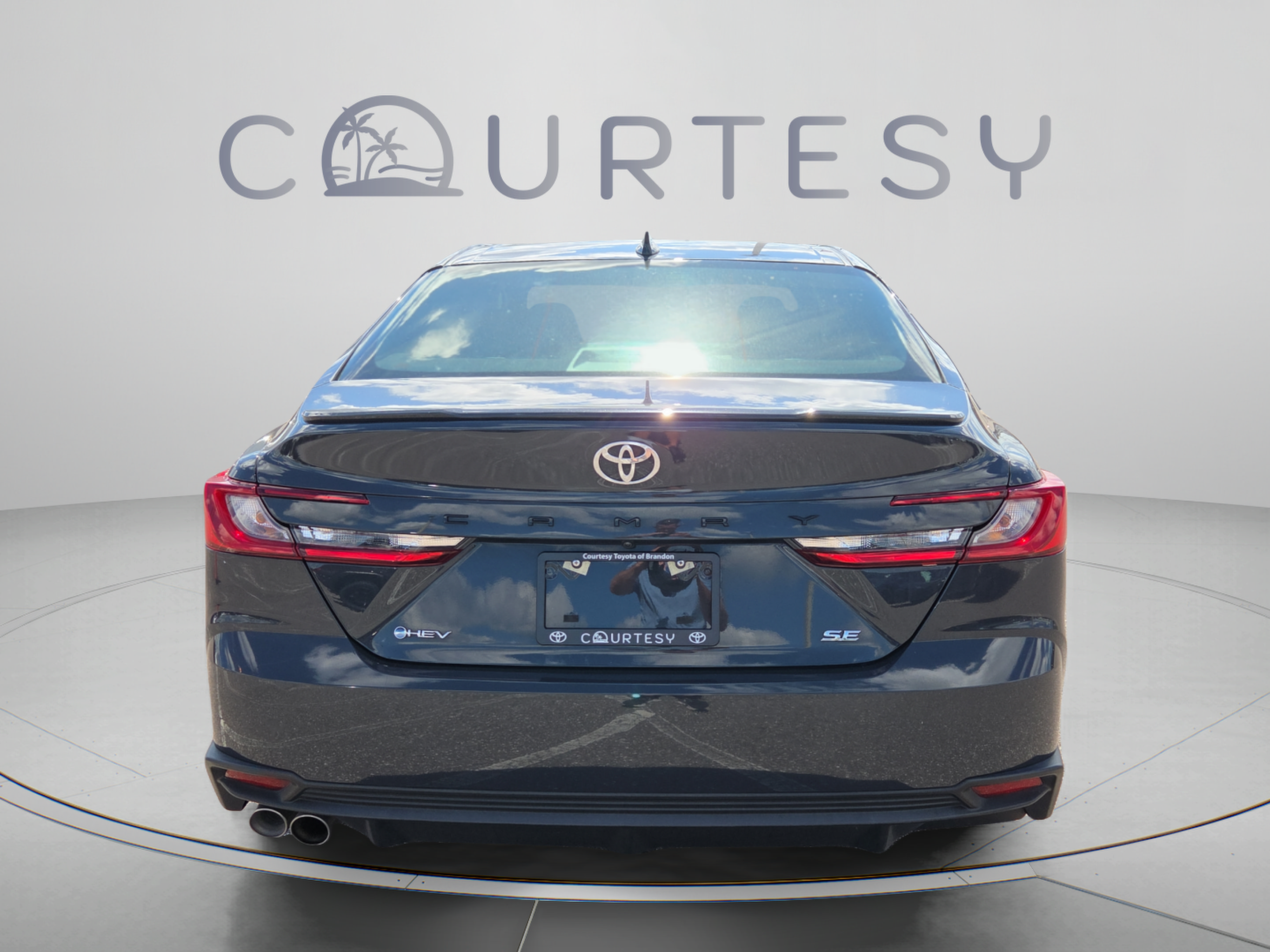 Certified 2025 Toyota Camry SE FWD image 4