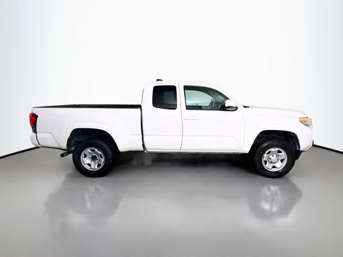Used 2021 Toyota Tacoma SR RWD image 11