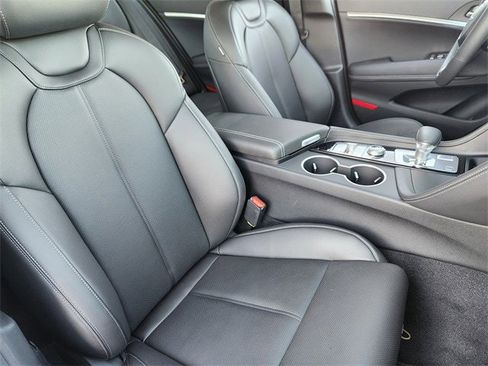 New 2026 Genesis G70 2.5T image 10