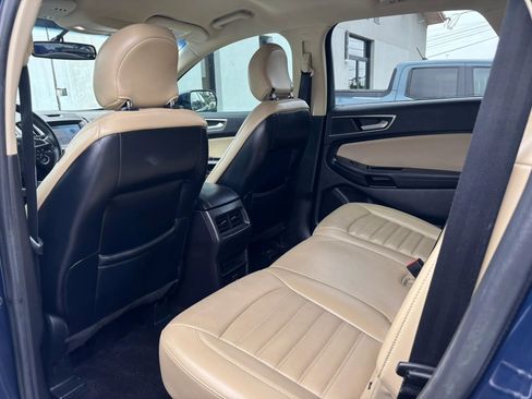 Used 2017 Ford Edge SEL w/ Equipment Group 201A FWD image 50