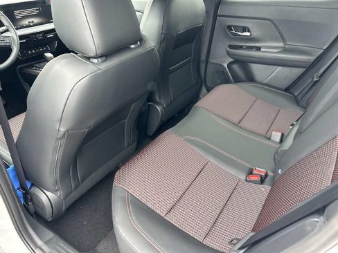 New 2026 Nissan Kicks SR FWD image 17