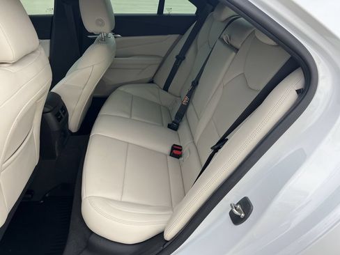 Used 2021 Cadillac CT4 Premium Luxury RWD image 9