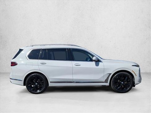 Used 2024 BMW X7 xDrive40i AWD/4WD image 4