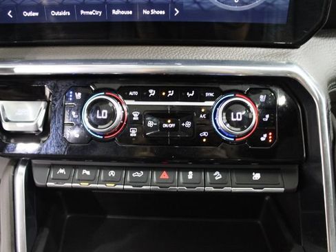 Used 2023 GMC Sierra 1500 Denali w/ Denali Reserve Package AWD/4WD image 39