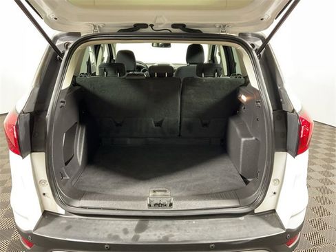 Used 2019 Ford Escape SE image 13