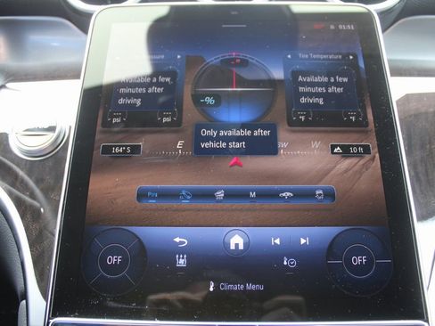 Used 2025 Mercedes-Benz GLC 350e 4MATIC image 44